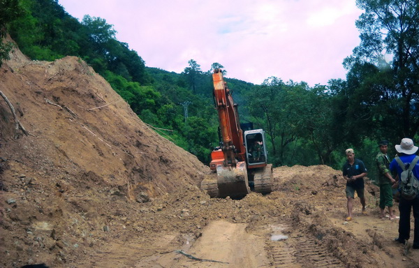 Kon Tum nhiều công trình giao thông, thủy lợi bị sập và sạt lở nghiêm trọng